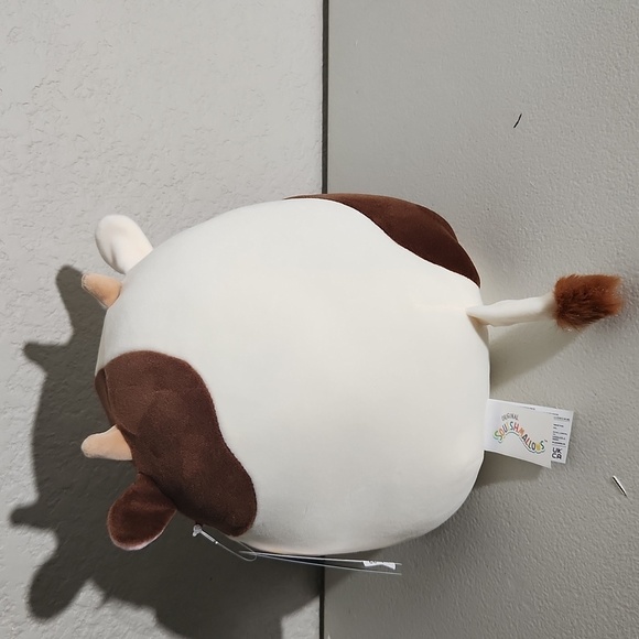 Squishmallows Ronnie the Cow 8 inch - Picture 3 of 9